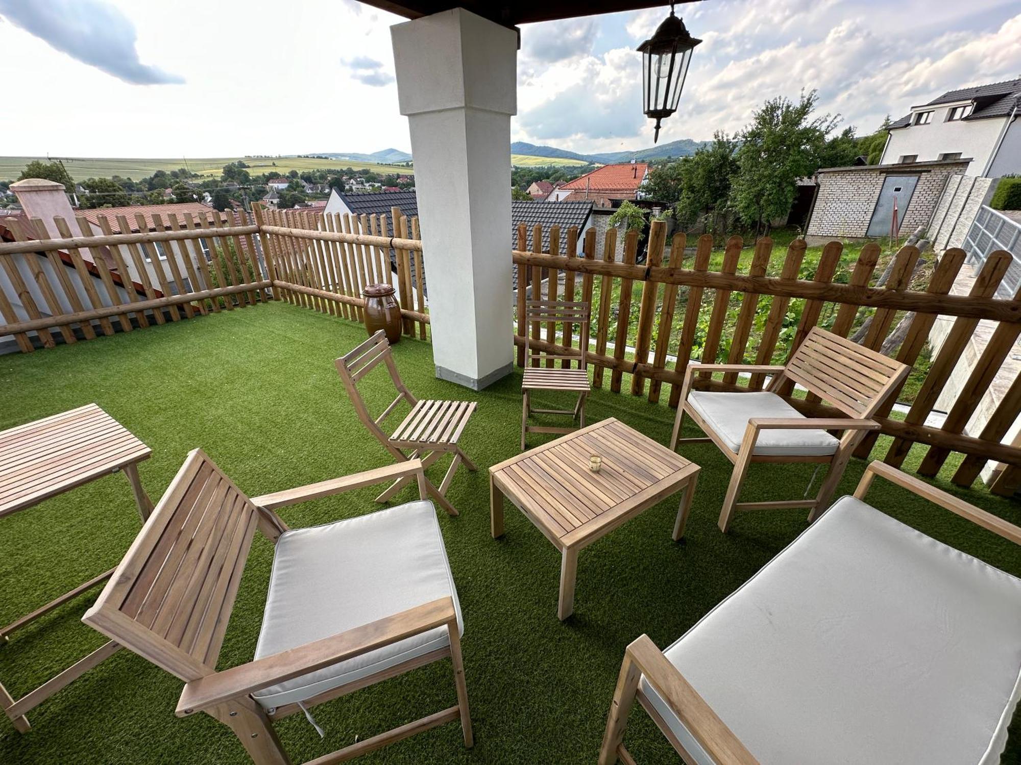 Nad Slovackym Sklipkem Villa Tupesy Kültér fotó